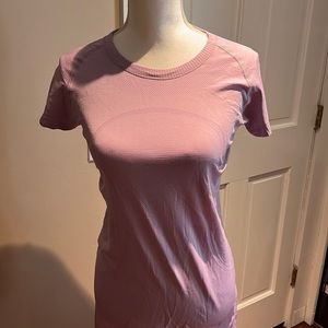 Lululemon run swiftly top